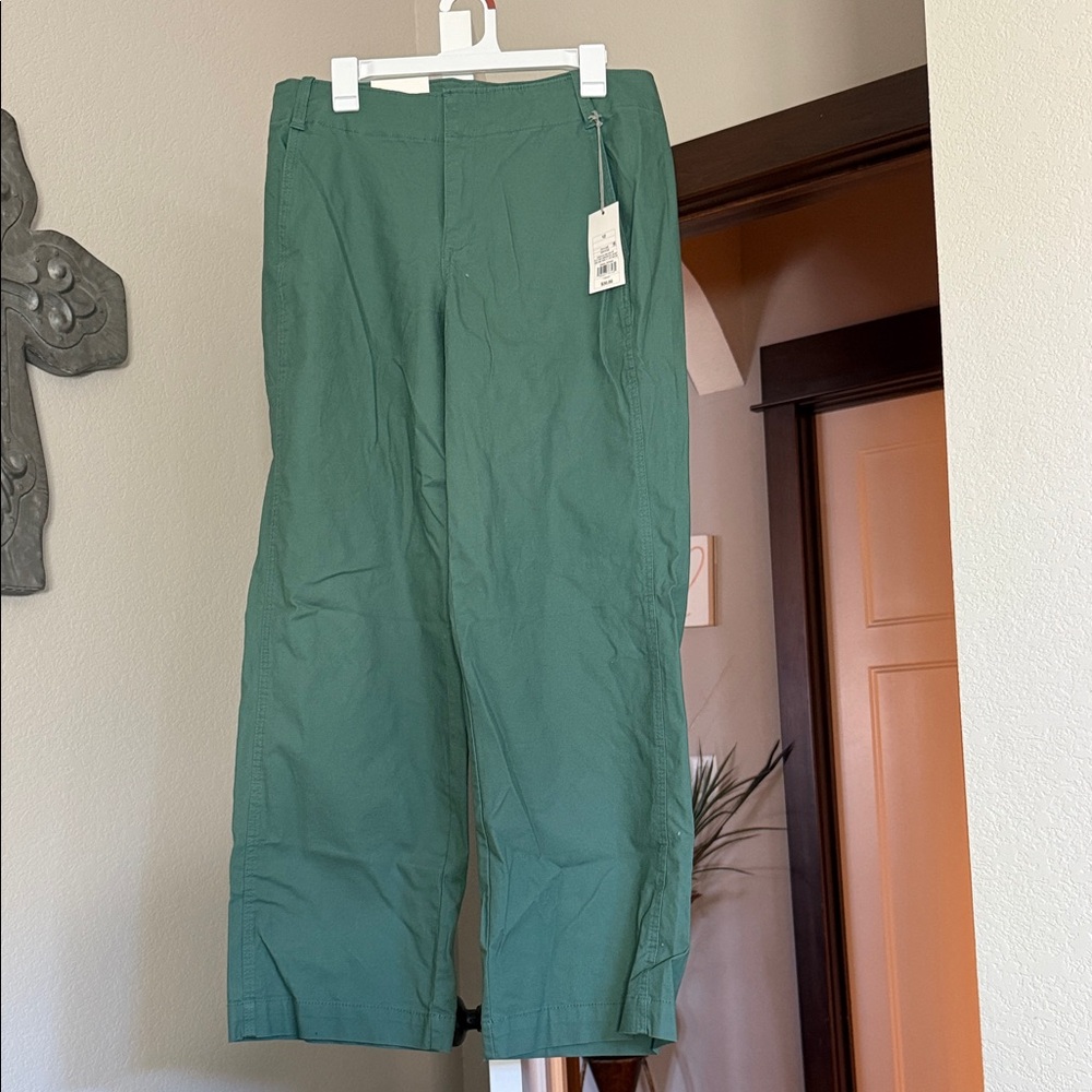 Women Green Pants